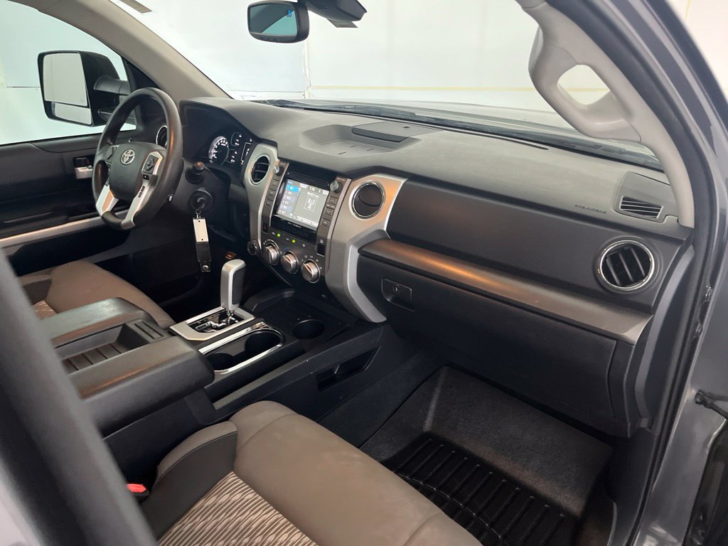 Used 2018 Toyota Tundra SR5 w/ SR5 Upgrade Package AWD/4WD image 22