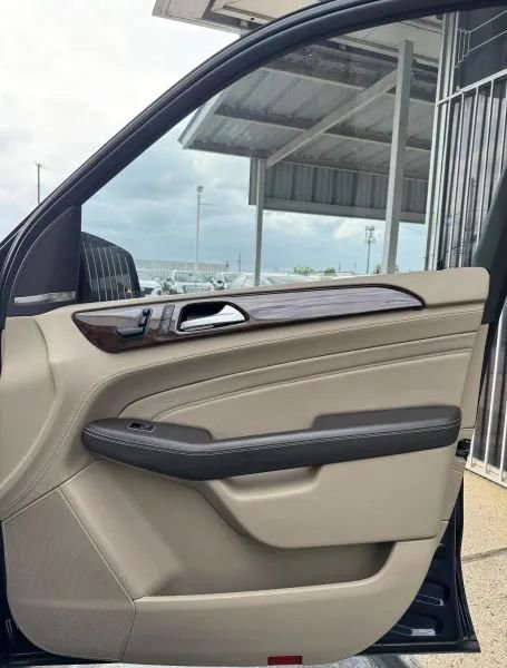 Used 2015 Mercedes-Benz ML 400 4MATIC image 24