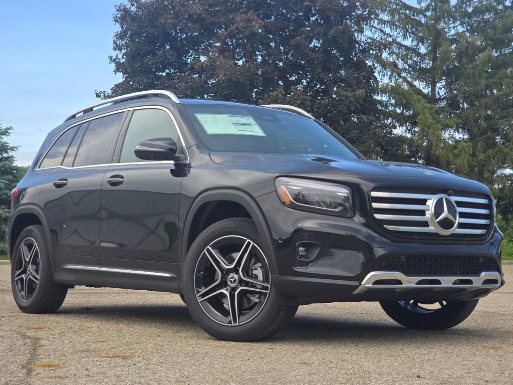 New 2026 Mercedes-Benz GLB 250 4MATIC image 2