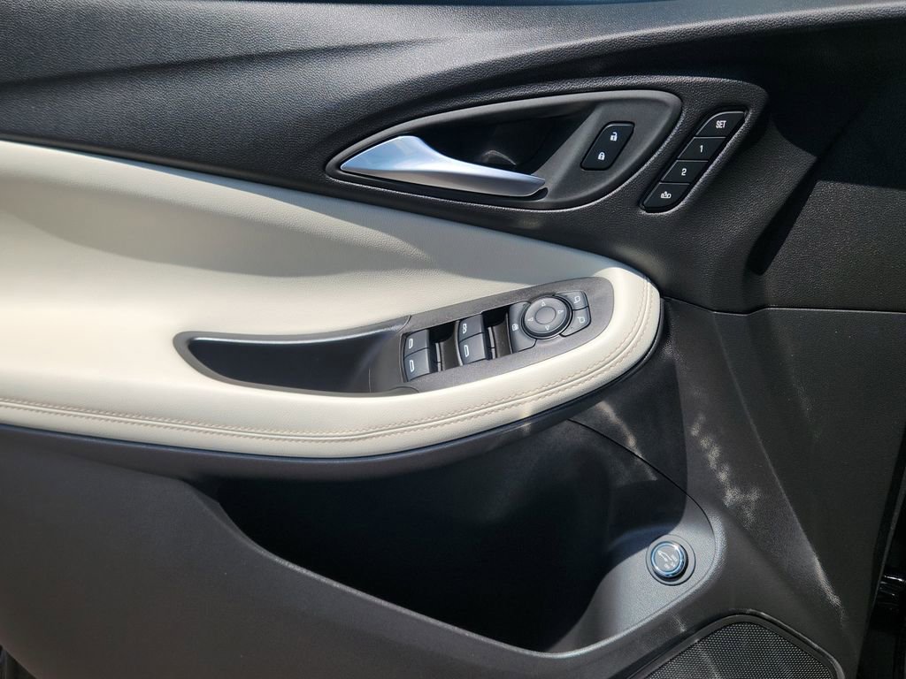 Used 2024 Buick Encore GX Avenir w/ Avenir Technology Package image 7