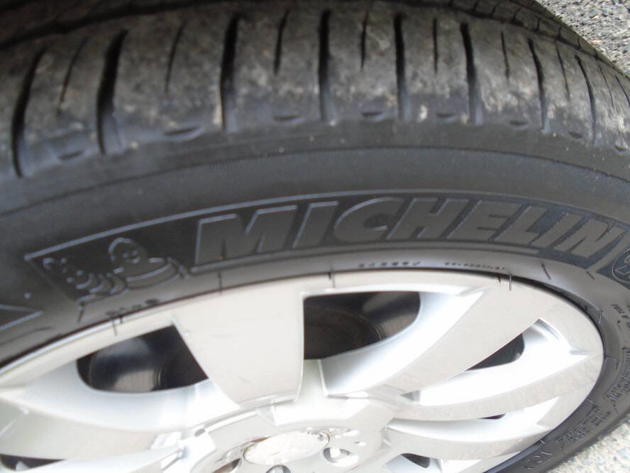 Used 2011 Mercedes-Benz GLK 350 4MATIC image 35