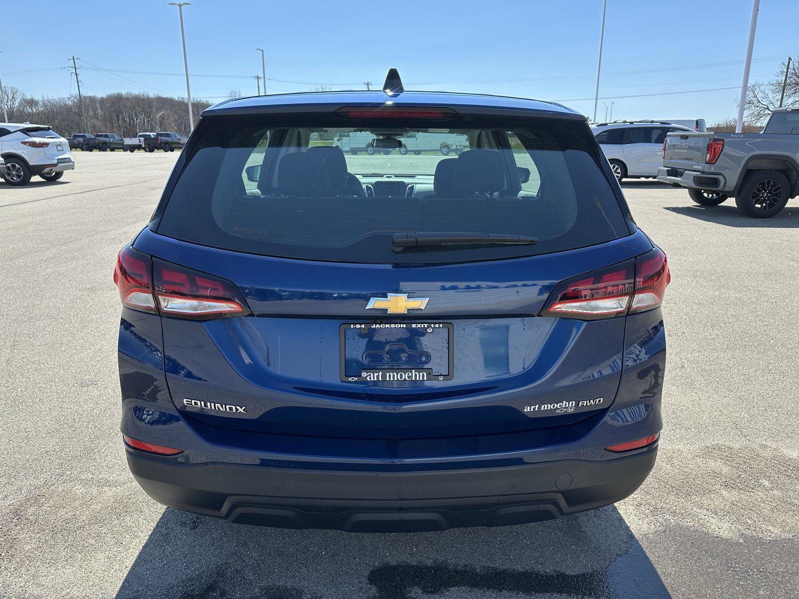 Used 2022 Chevrolet Equinox LS AWD/4WD image 4