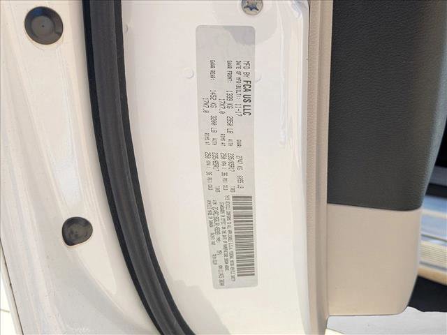 Used 2018 Chrysler Pacifica Touring-L image 13