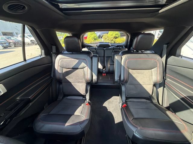 Used 2023 Ford Explorer ST-Line w/ Class IV Trailer Tow Package AWD/4WD image 15