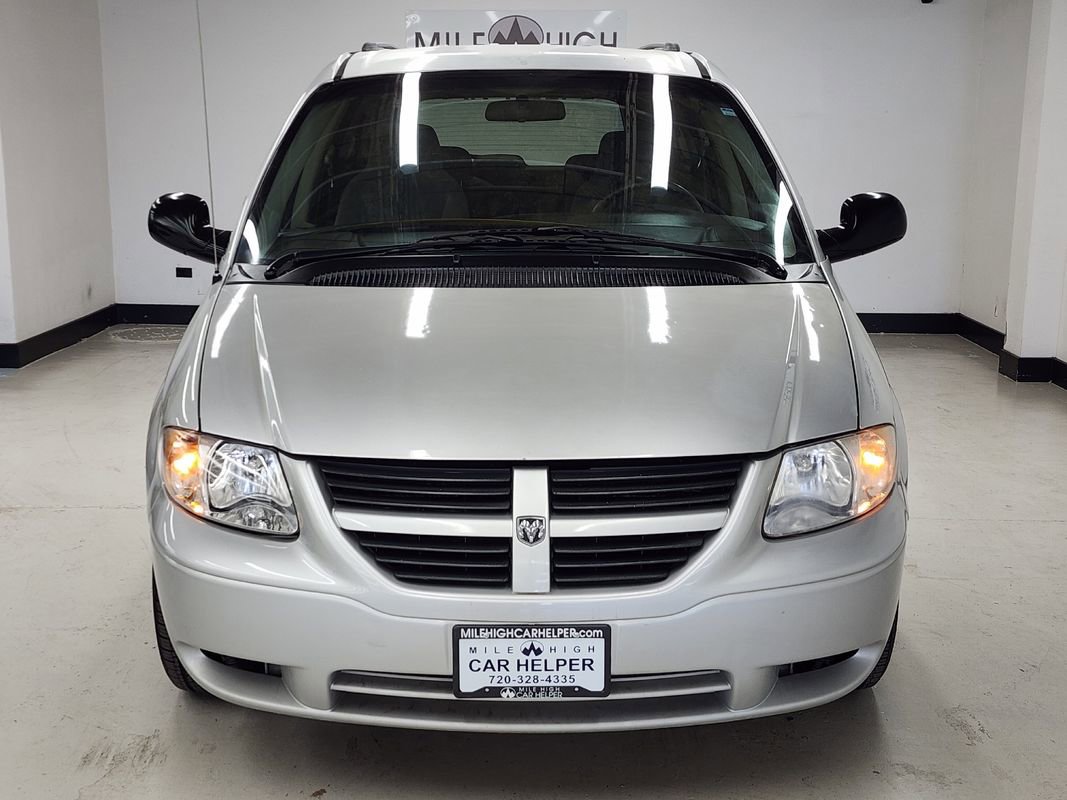 Used 2005 Dodge Grand Caravan SE w/ Popular Equipment Group I image 2