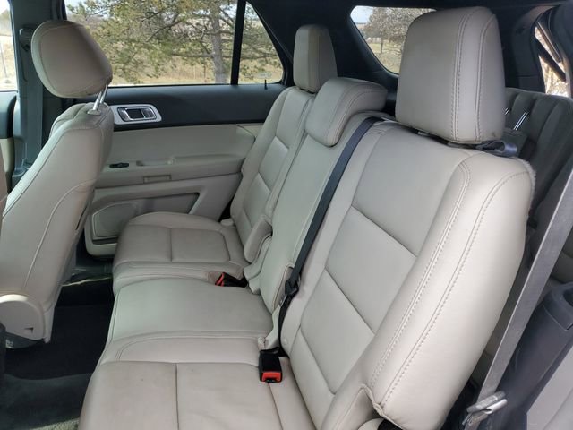 Used 2015 Ford Explorer XLT w/ Equipment Group 202B image 10