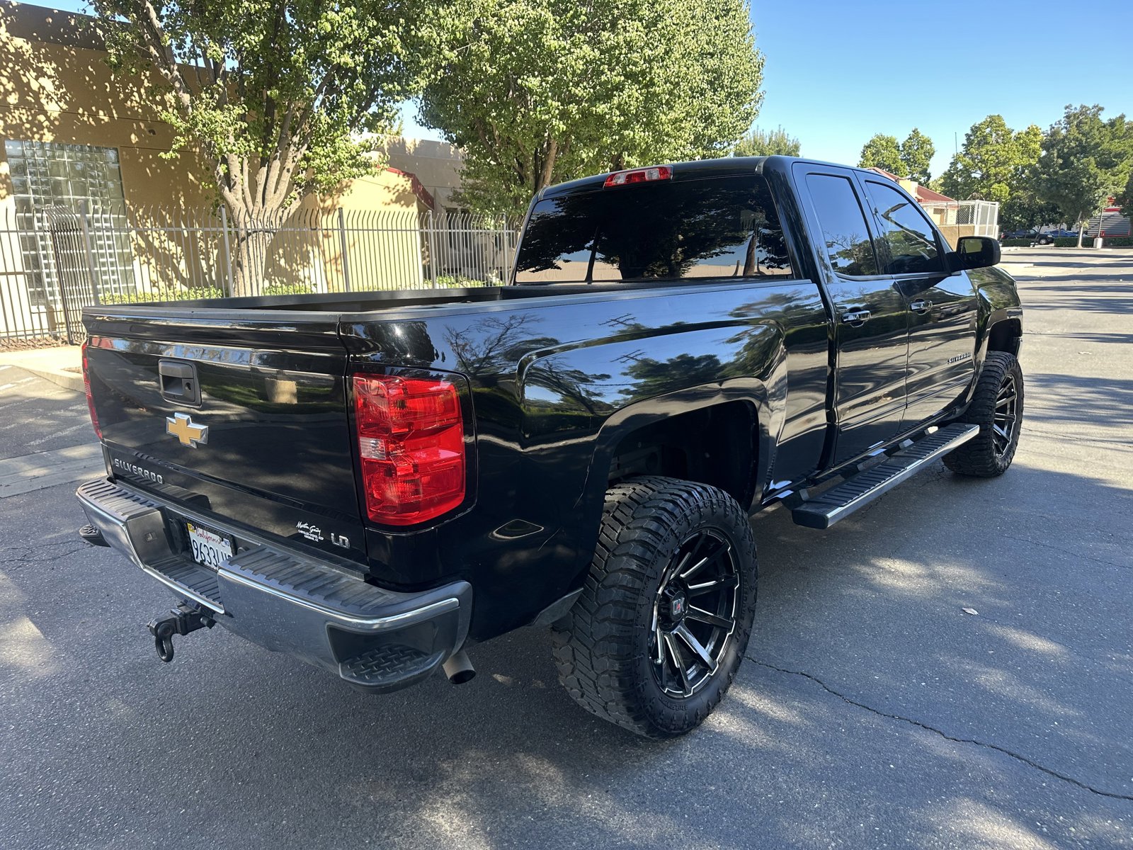 Used 2019 Chevrolet Silverado 1500 LT image 4