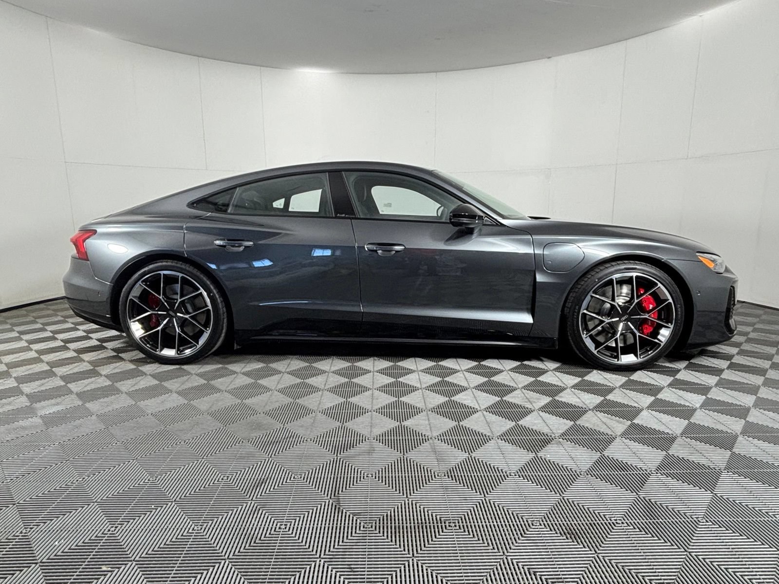 New 2026 Audi RS e-tron GT performance AWD/4WD image 8
