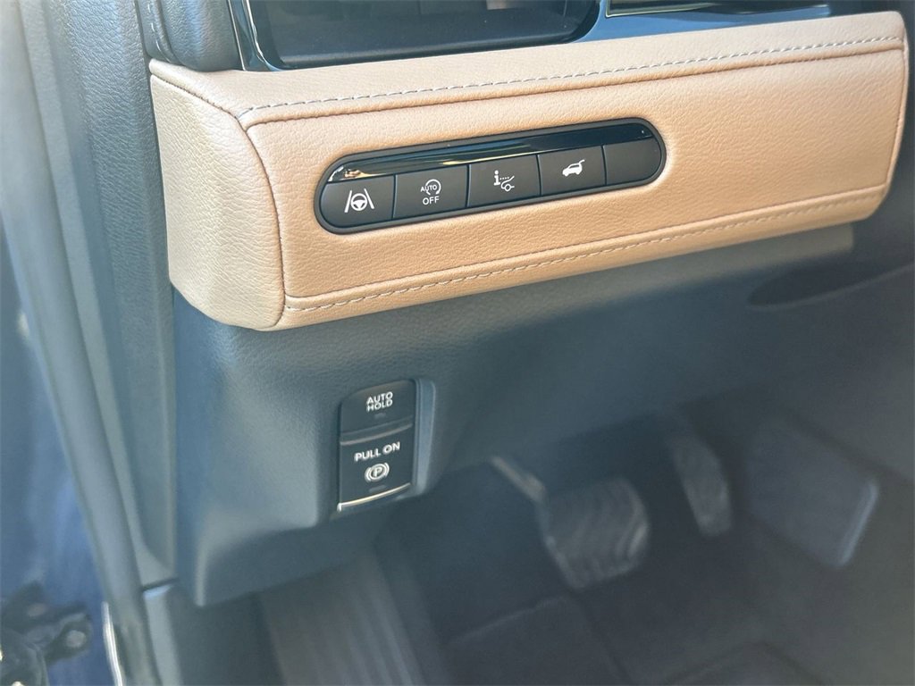 Certified 2025 INFINITI QX80 Sensory image 17