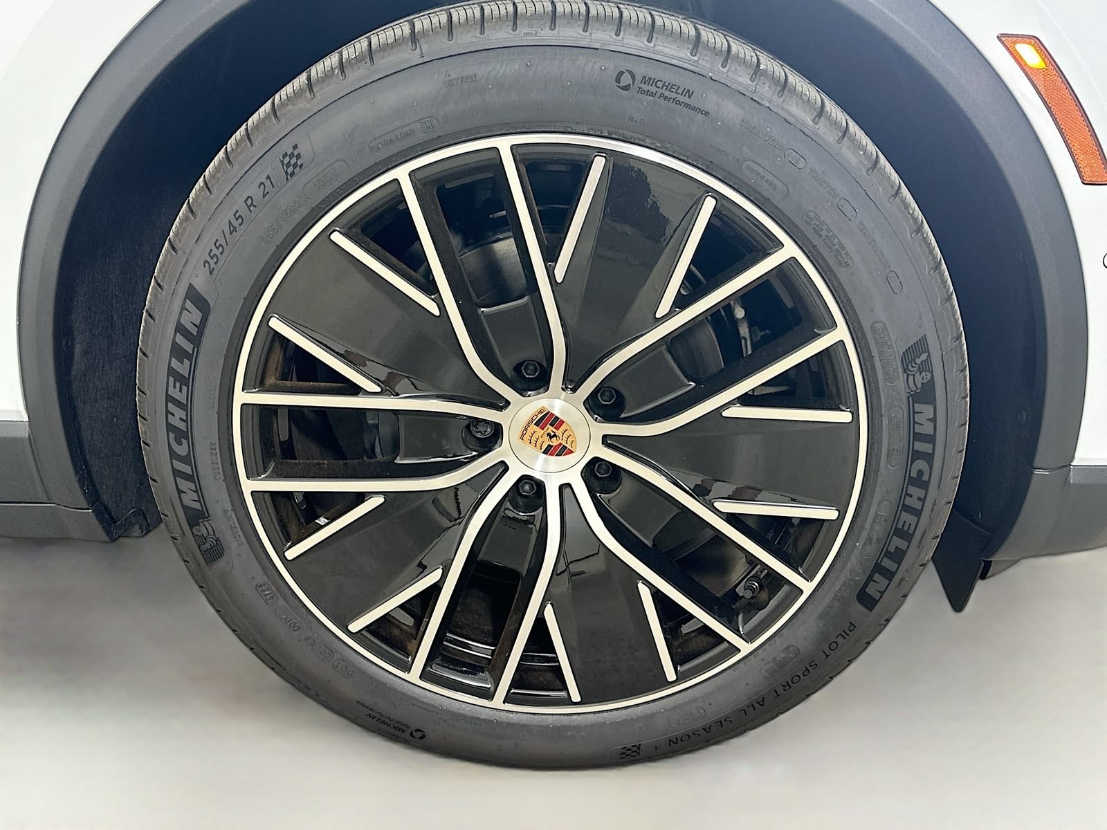 New 2026 Porsche Macan 4 Electric AWD/4WD image 11