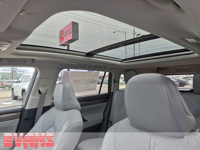 New 2026 Toyota Highlander Platinum image 27