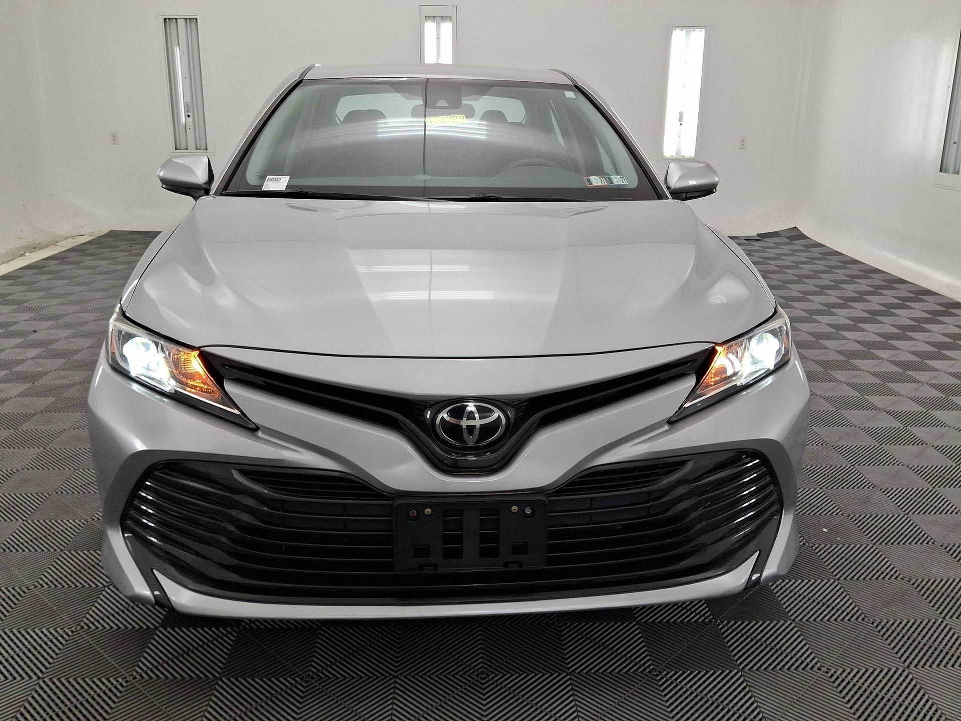 Certified 2018 Toyota Camry LE FWD image 28