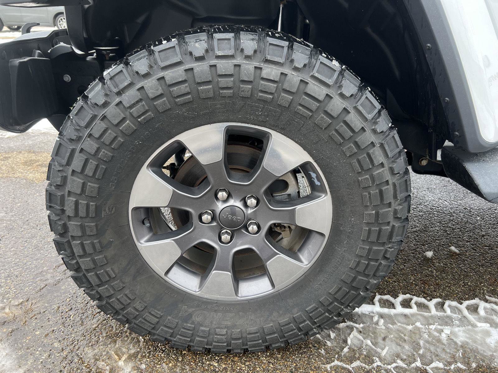 Used 2019 Jeep Wrangler Unlimited Sahara image 39