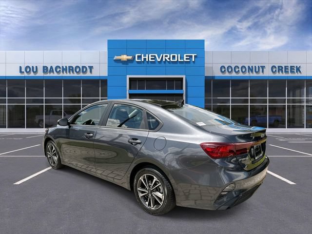 Used 2024 Kia Forte LXS FWD image 6