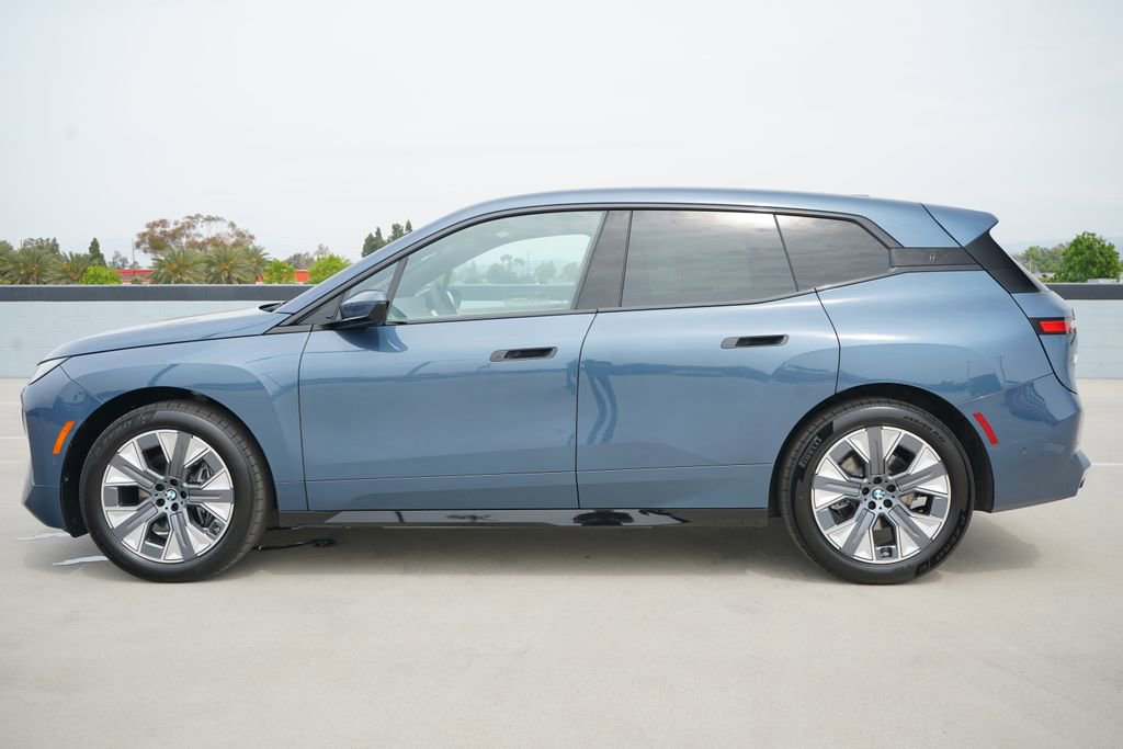 New 2026 BMW iX xDrive45 image 4