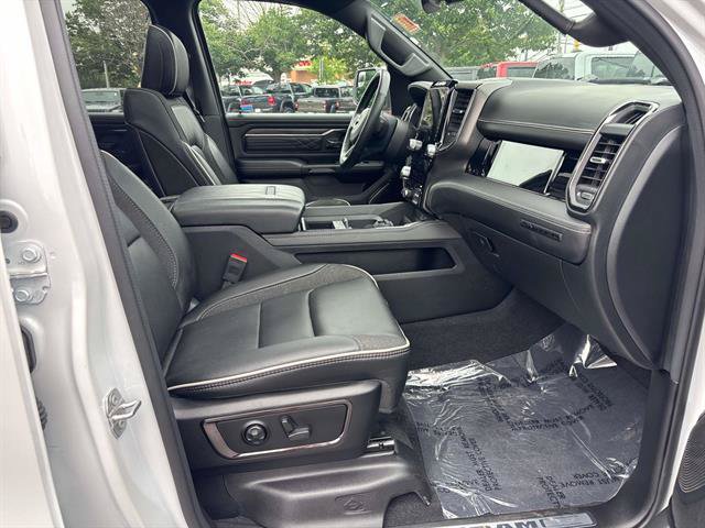 Used 2025 RAM 1500 Limited w/ Trailer Tow Group AWD/4WD image 18
