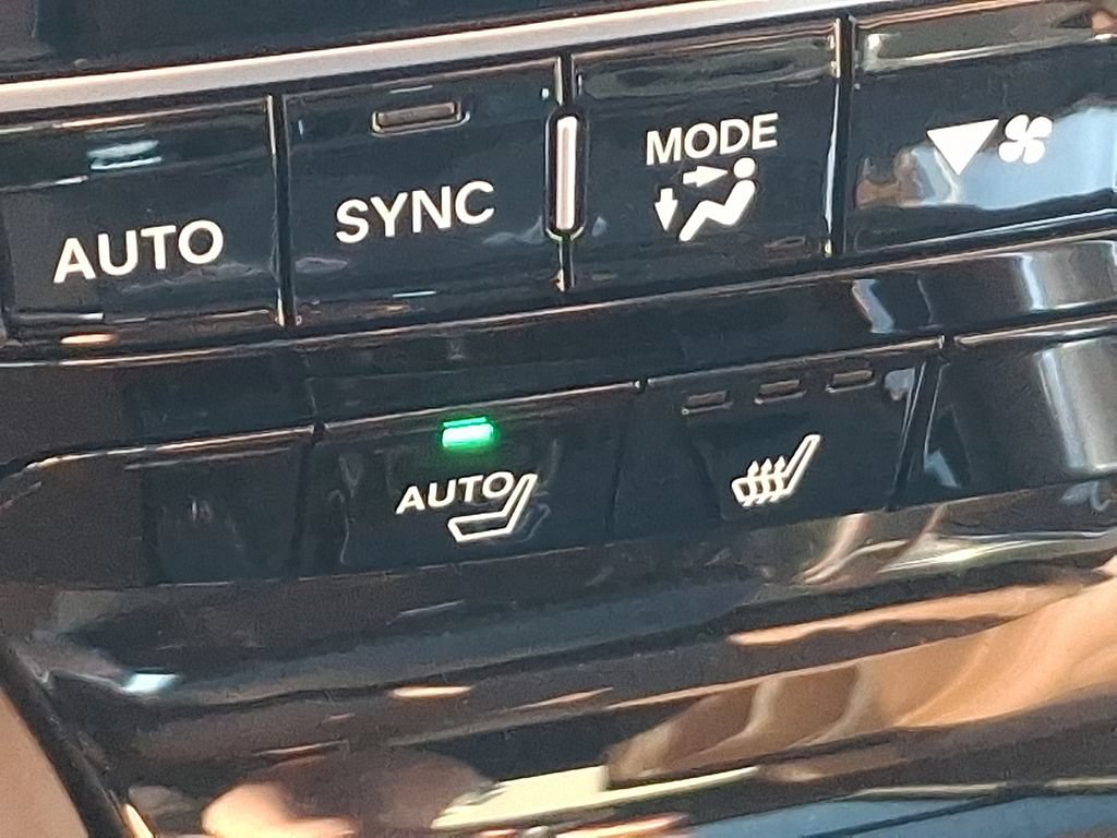 Certified 2024 Acura MDX SH-AWD w/ Technology Package image 26