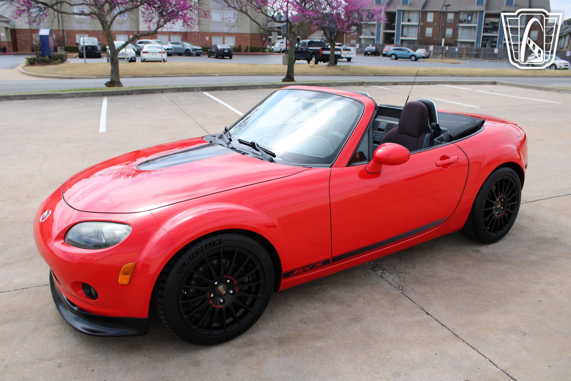 Used 2006 MAZDA MX-5 Miata Sport RWD image 32