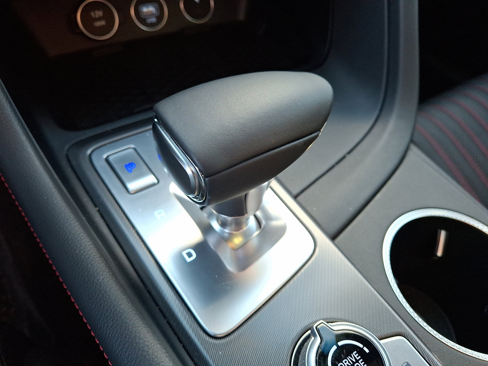 Certified 2025 Genesis G70 2.5T w/ Sport Prestige Package image 22