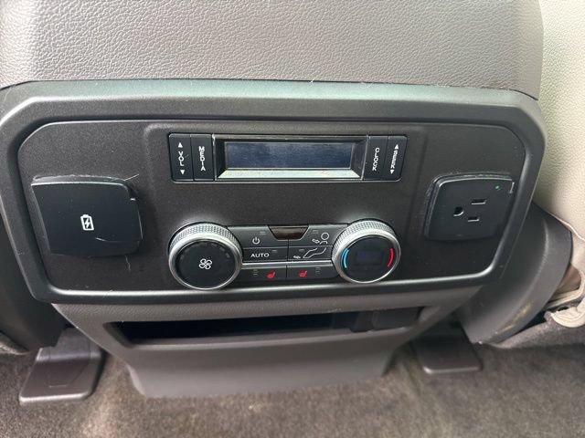 Used 2018 Ford Expedition Limited w/ Equipment Group 301A AWD/4WD image 18