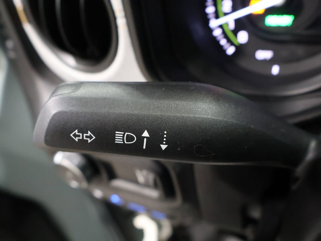 Used 2024 Jeep Wrangler Unlimited w/ Convenience Group image 39