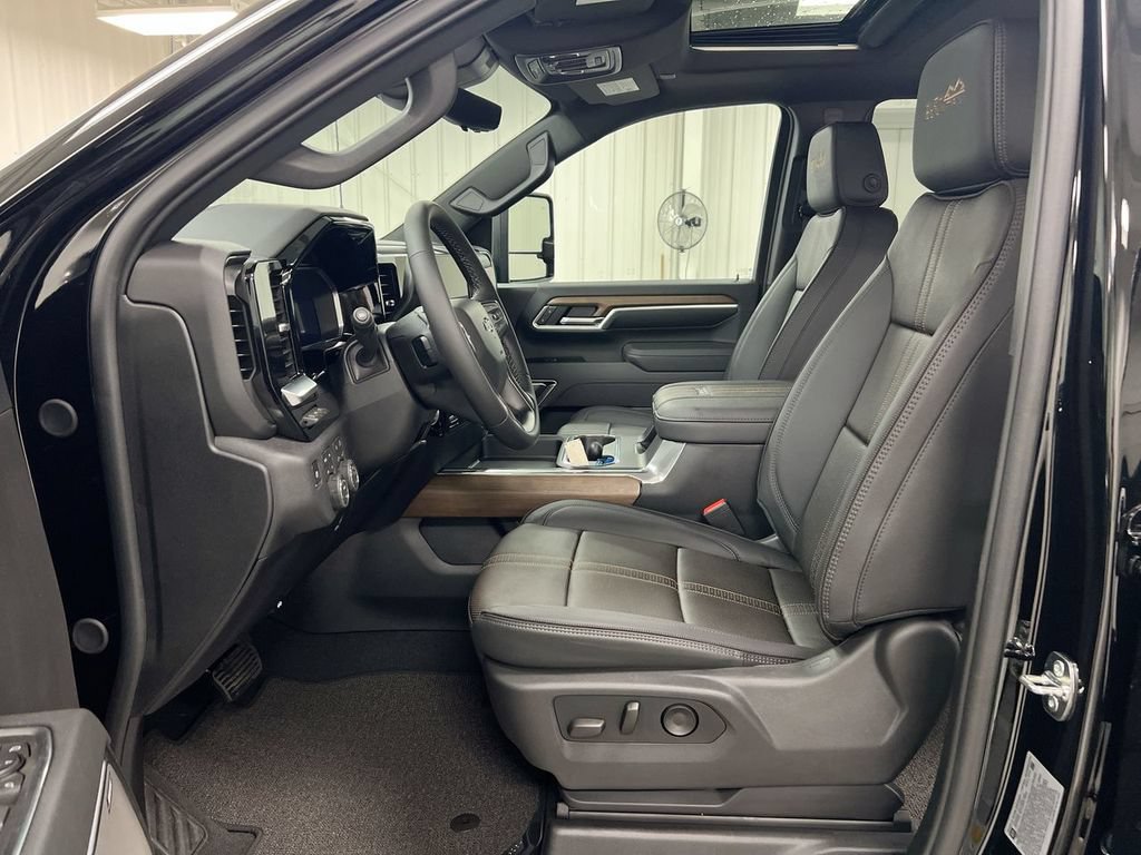 New 2026 Chevrolet Silverado 2500 High Country w/ High Country Premium Package AWD/4WD image 21