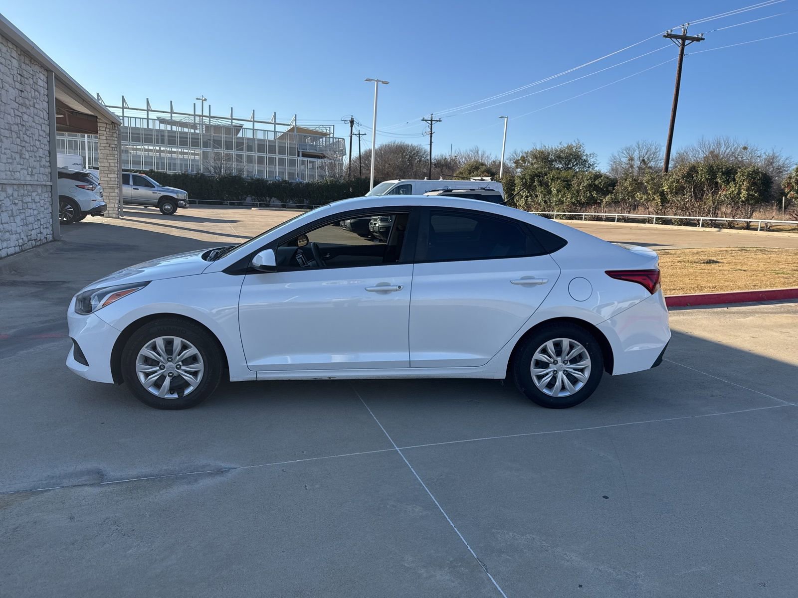 Used 2019 Hyundai Accent SE image 2
