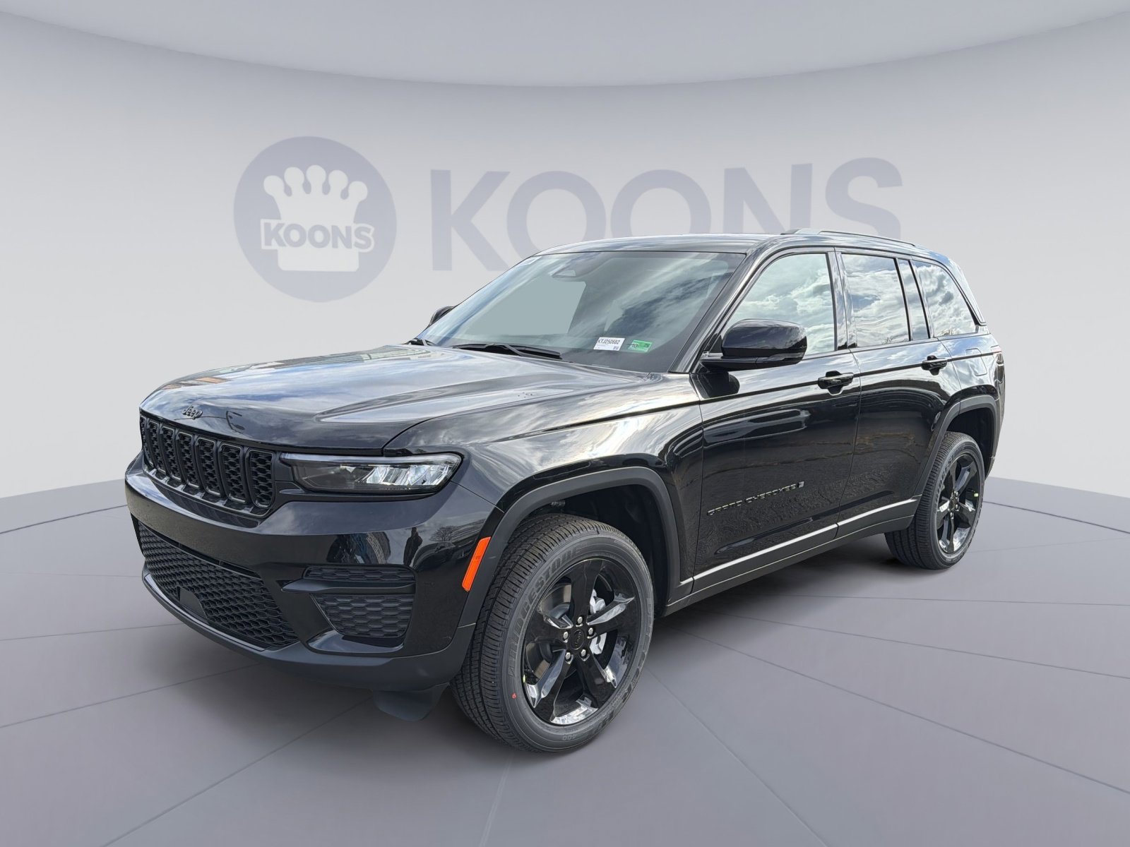 New 2025 Jeep Grand Cherokee Altitude image 1