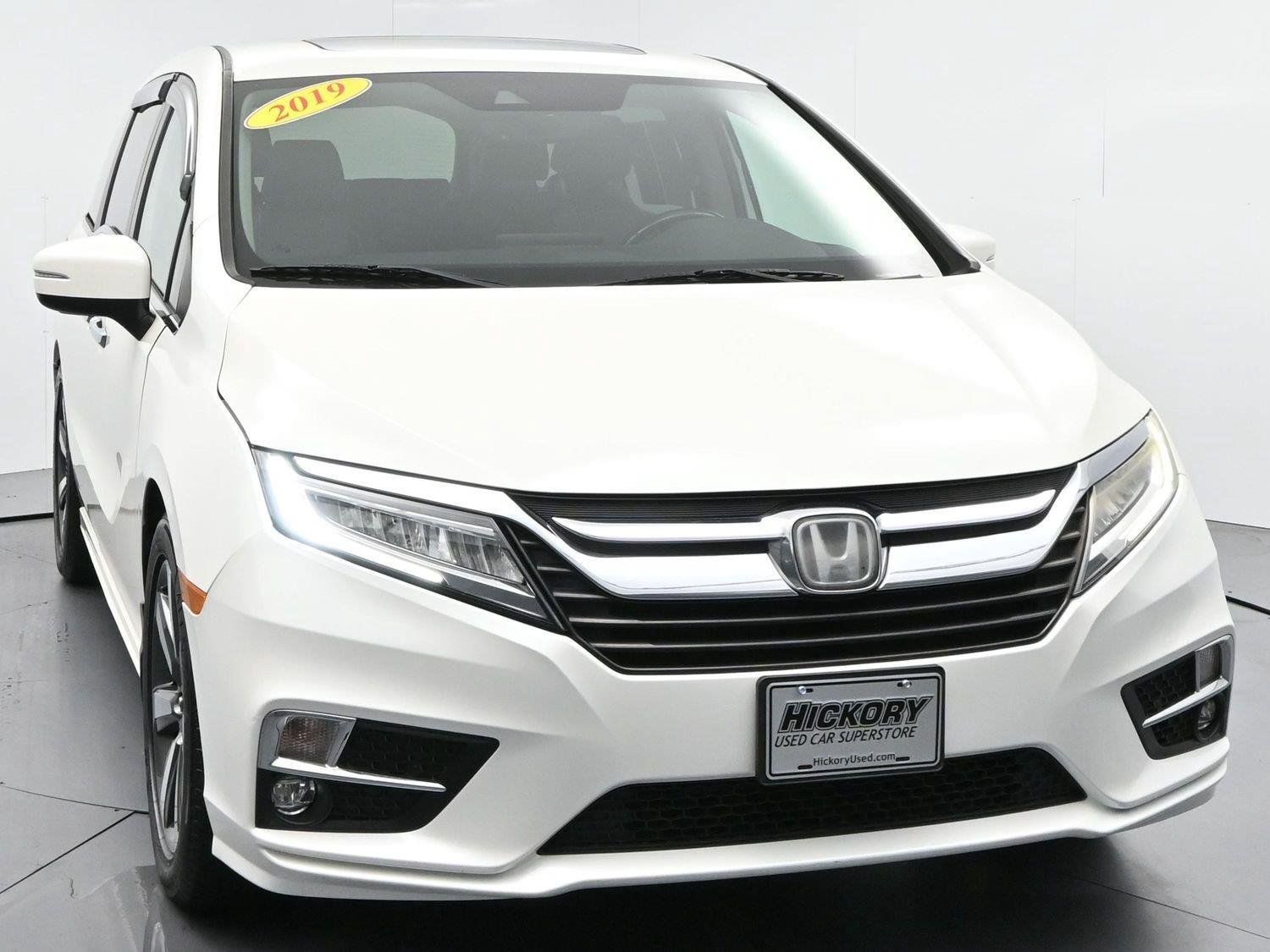 Used 2019 Honda Odyssey Touring image 2