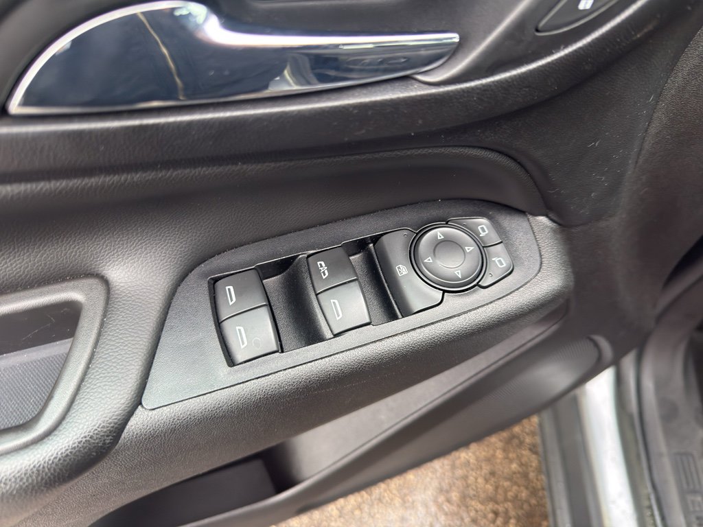 Used 2018 Chevrolet Equinox LT image 22