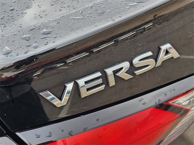Used 2021 Nissan Versa SR w/ Convenience Package FWD image 9