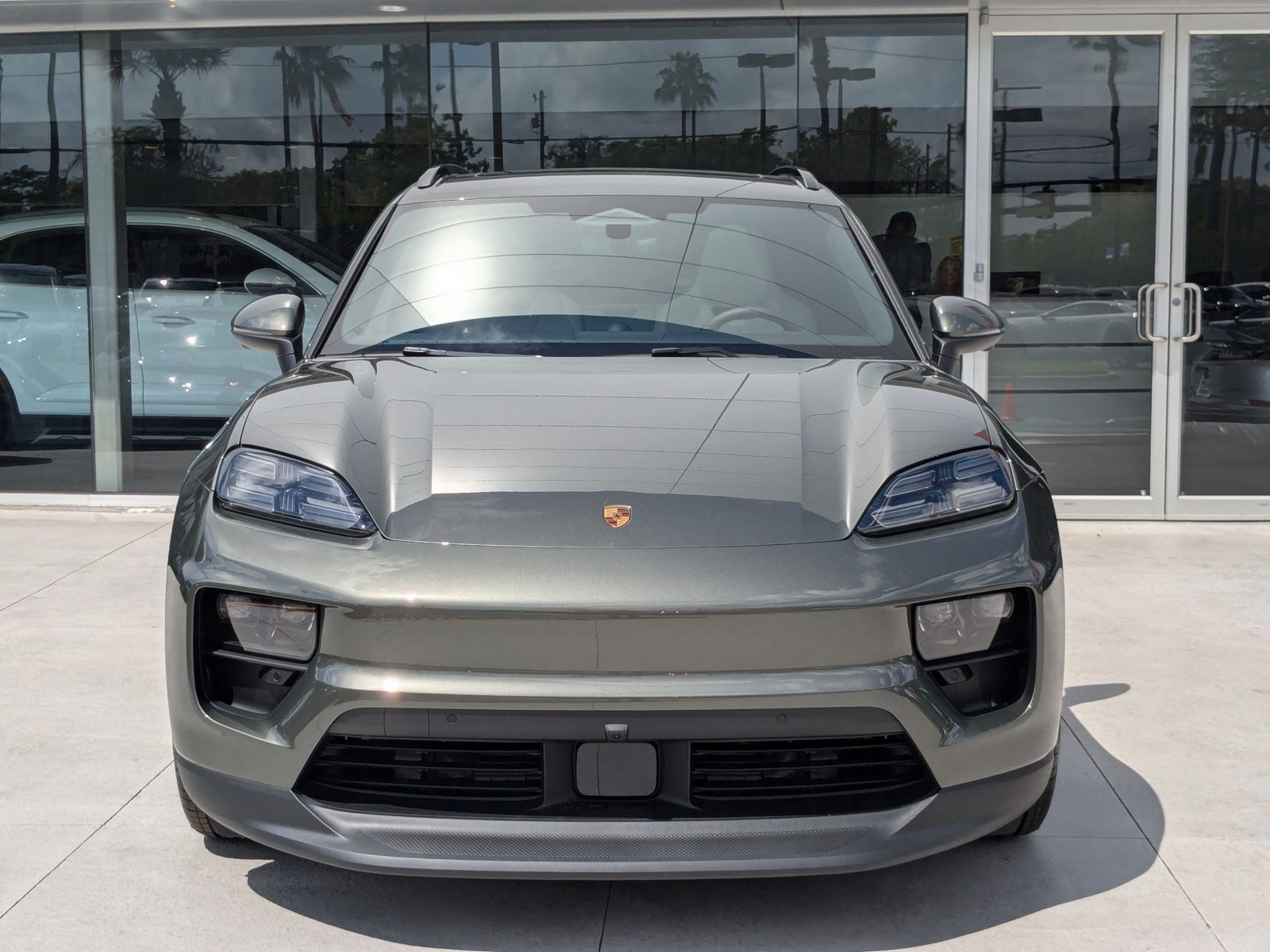 New 2025 Porsche Macan Electric image 6