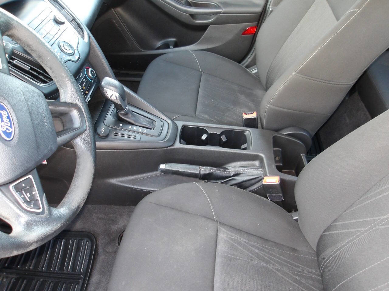 Used 2018 Ford Focus S image 18