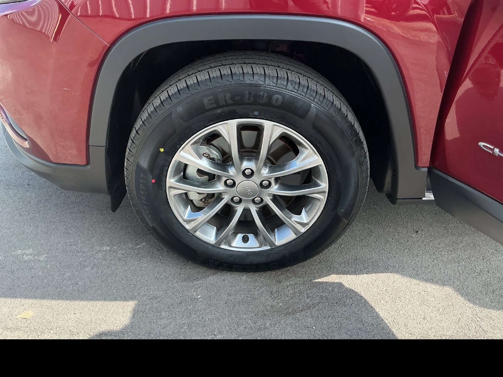 Used 2021 Jeep Cherokee Latitude Plus AWD/4WD image 26