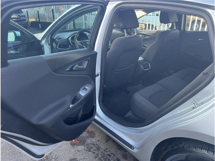 Used 2022 Chevrolet Malibu LT image 9