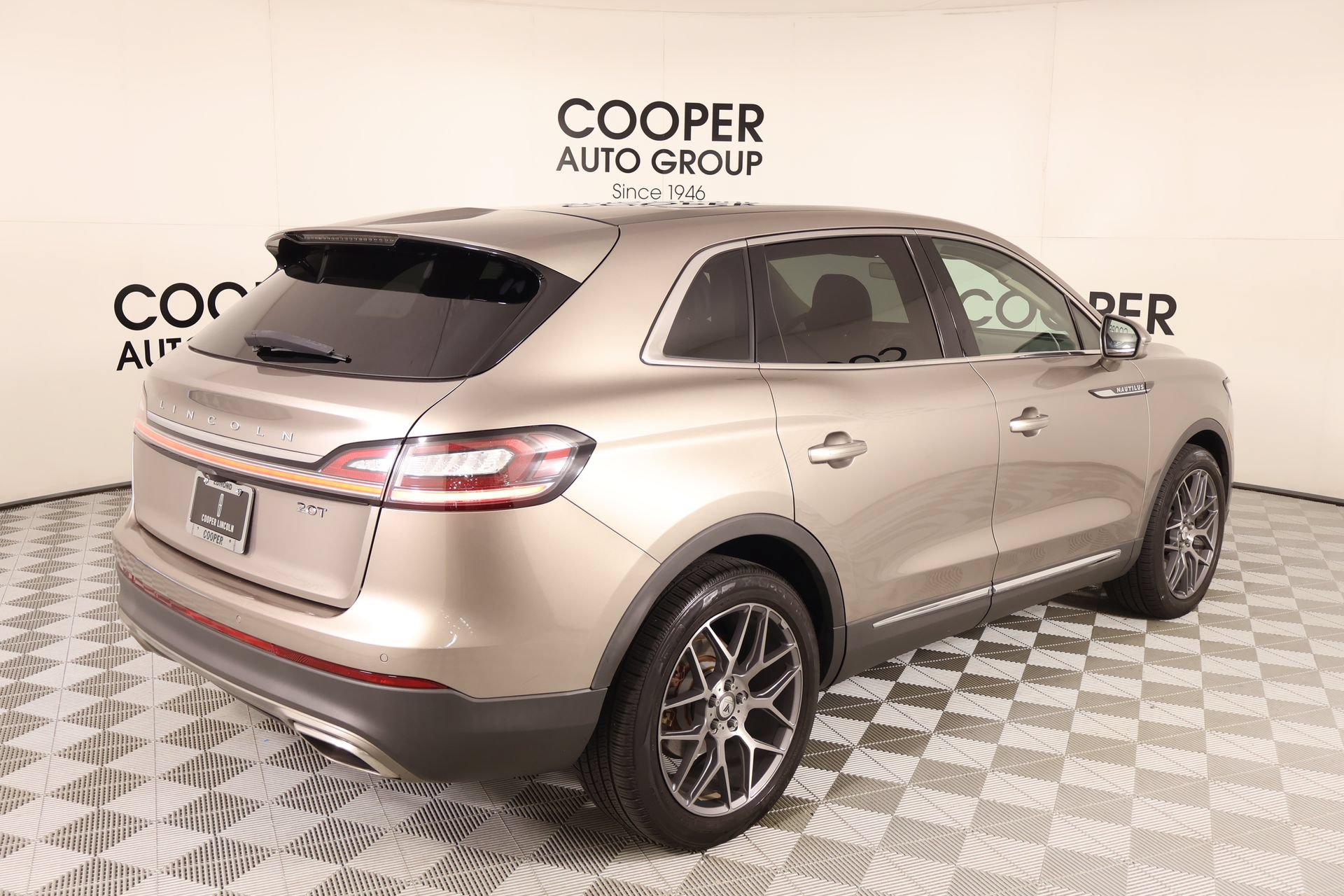 Used 2019 Lincoln Nautilus Select FWD image 21