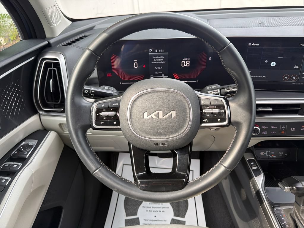 Used 2025 Kia Sorento S w/ Panoramic Sunroof Package FWD image 16