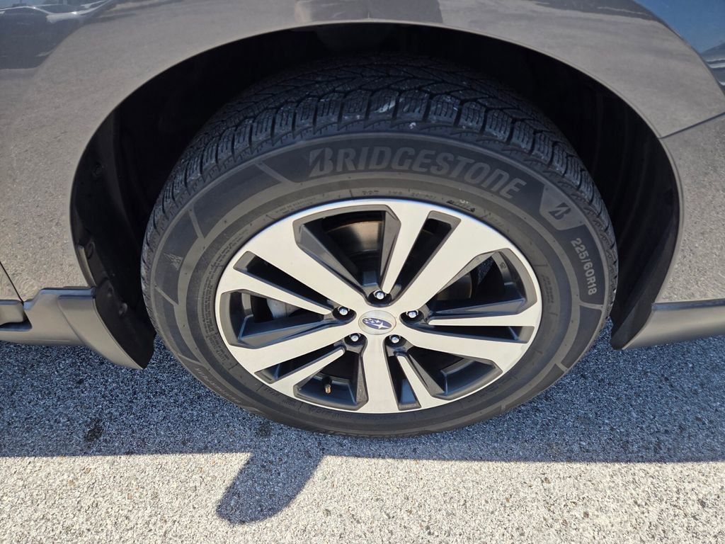 Used 2018 Subaru Outback 2.5i Limited AWD/4WD image 19