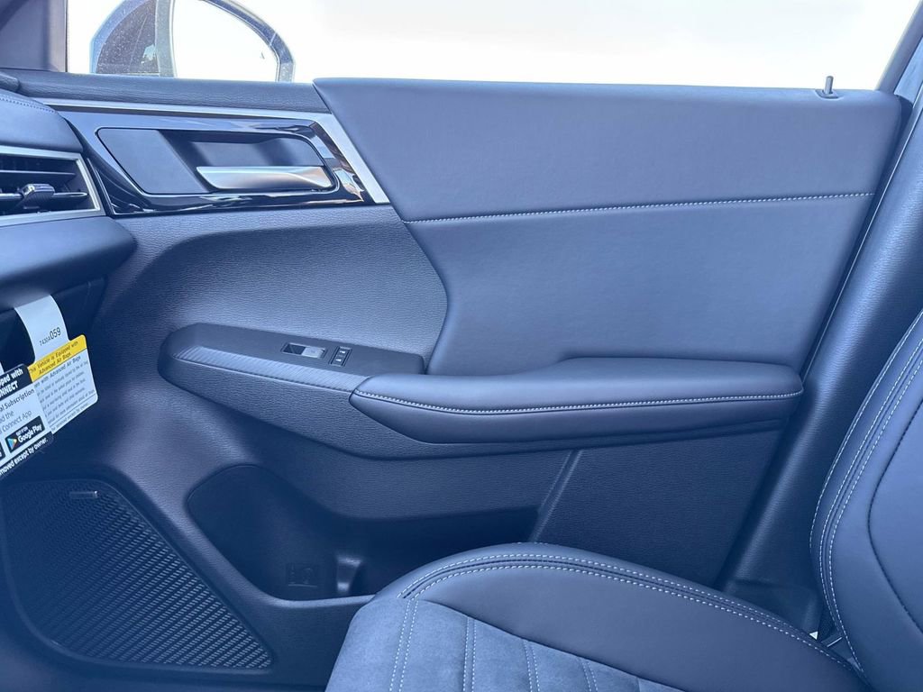 New 2026 Mitsubishi Outlander SE image 24