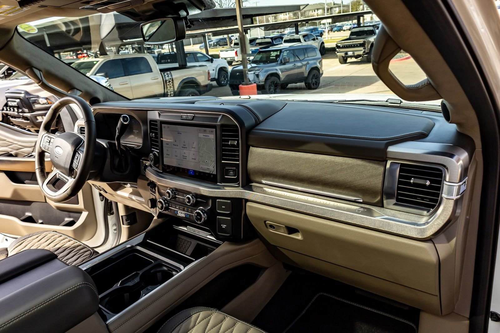 Used 2025 Ford F450 Platinum w/ Platinum Plus Package image 18