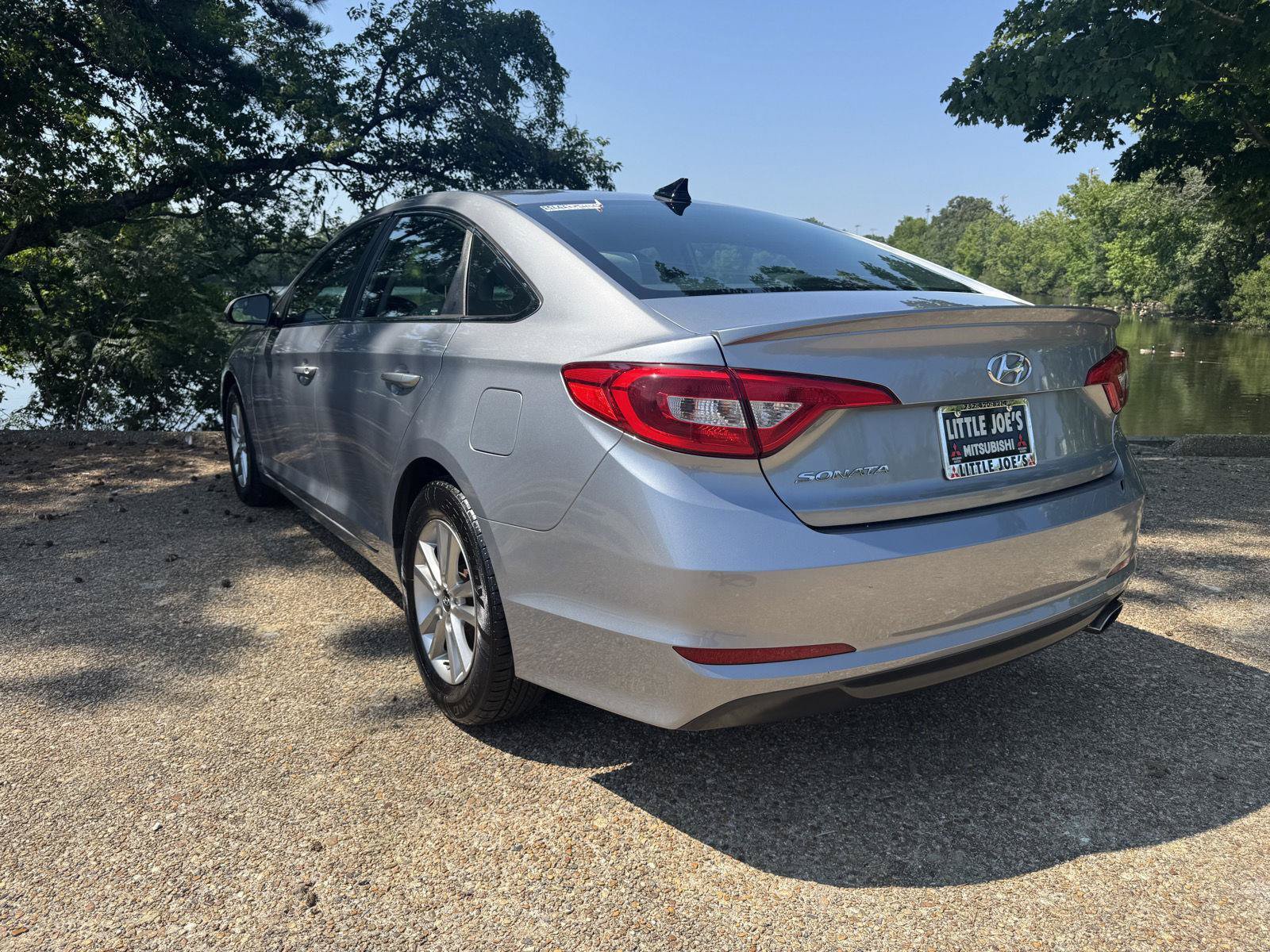 Used 2017 Hyundai Sonata SE FWD image 8