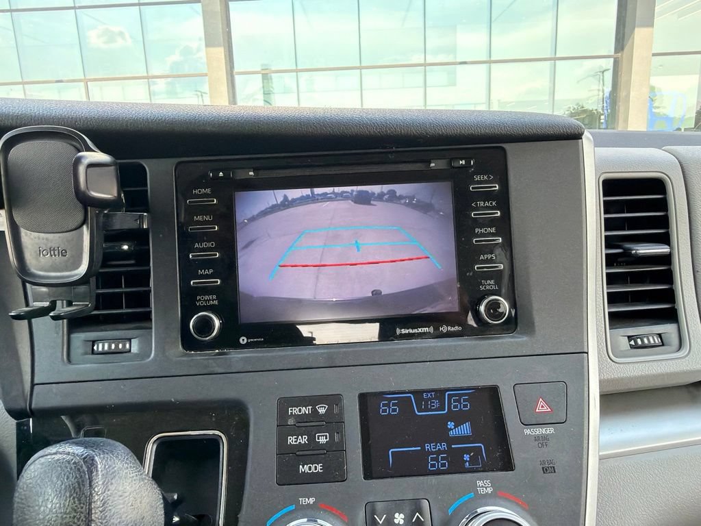 Used 2020 Toyota Sienna LE FWD image 13
