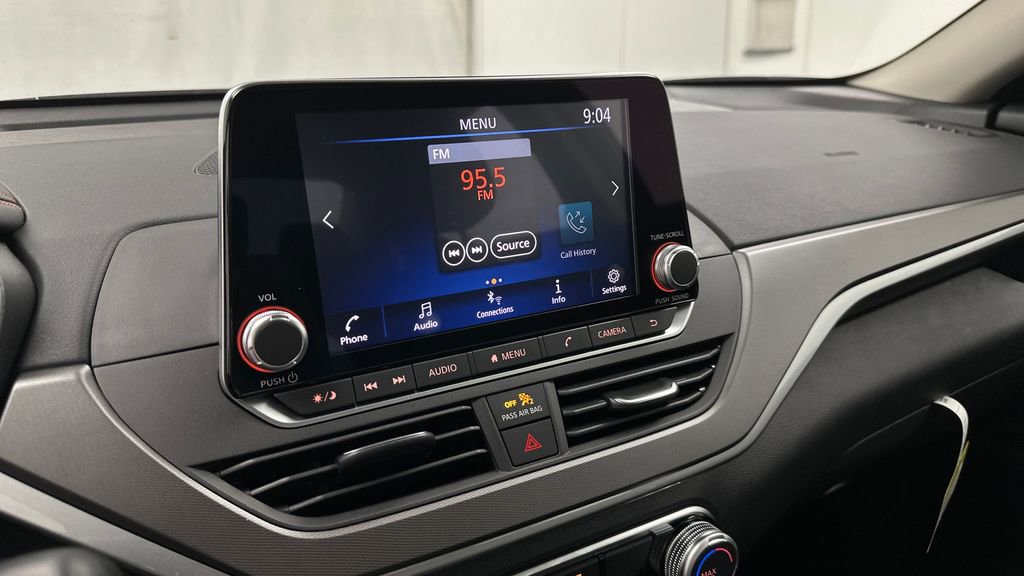 Used 2024 Nissan Altima 2.5 SR image 19