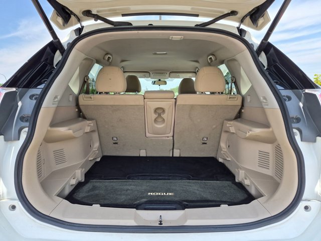 Used 2016 Nissan Rogue SV w/ SV Premium Package FWD image 6