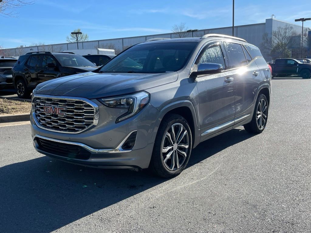 Used 2018 GMC Terrain Denali w/ Advanced Safety Package FWD image 3