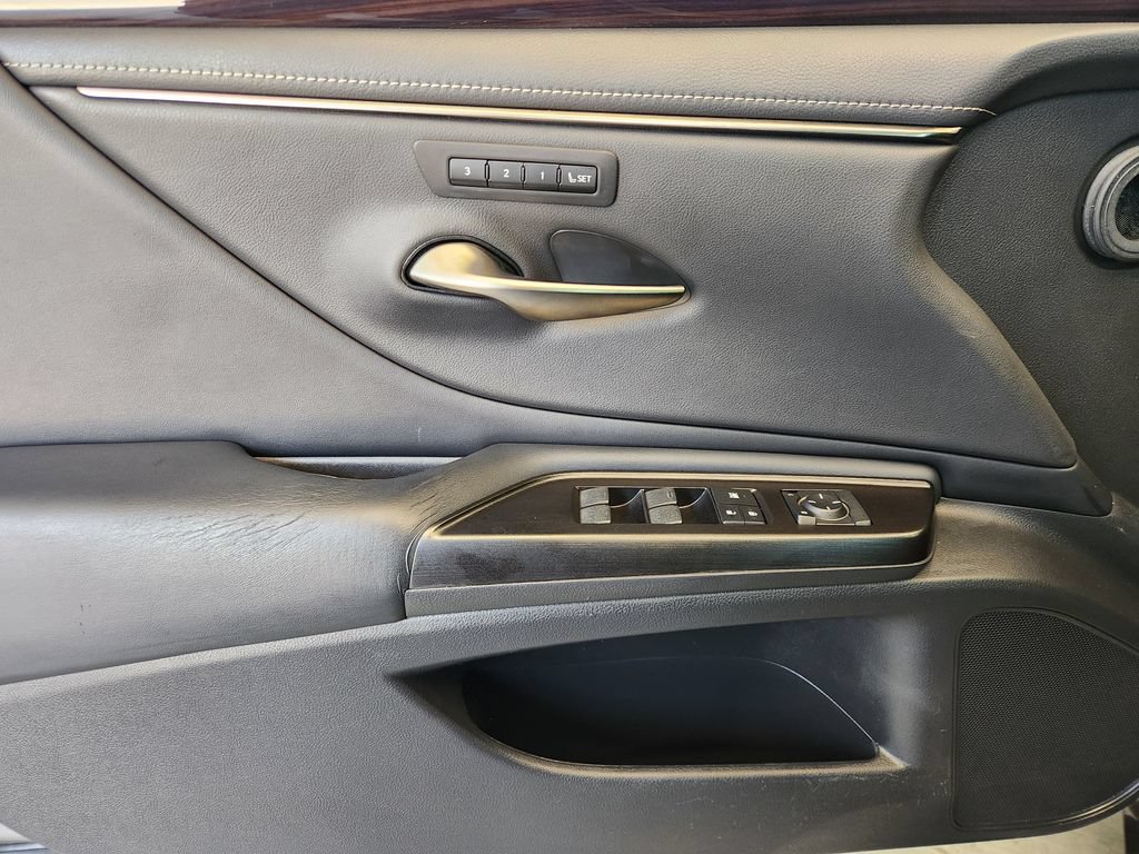 Used 2019 Lexus ES 350 w/ Premium Package FWD image 23
