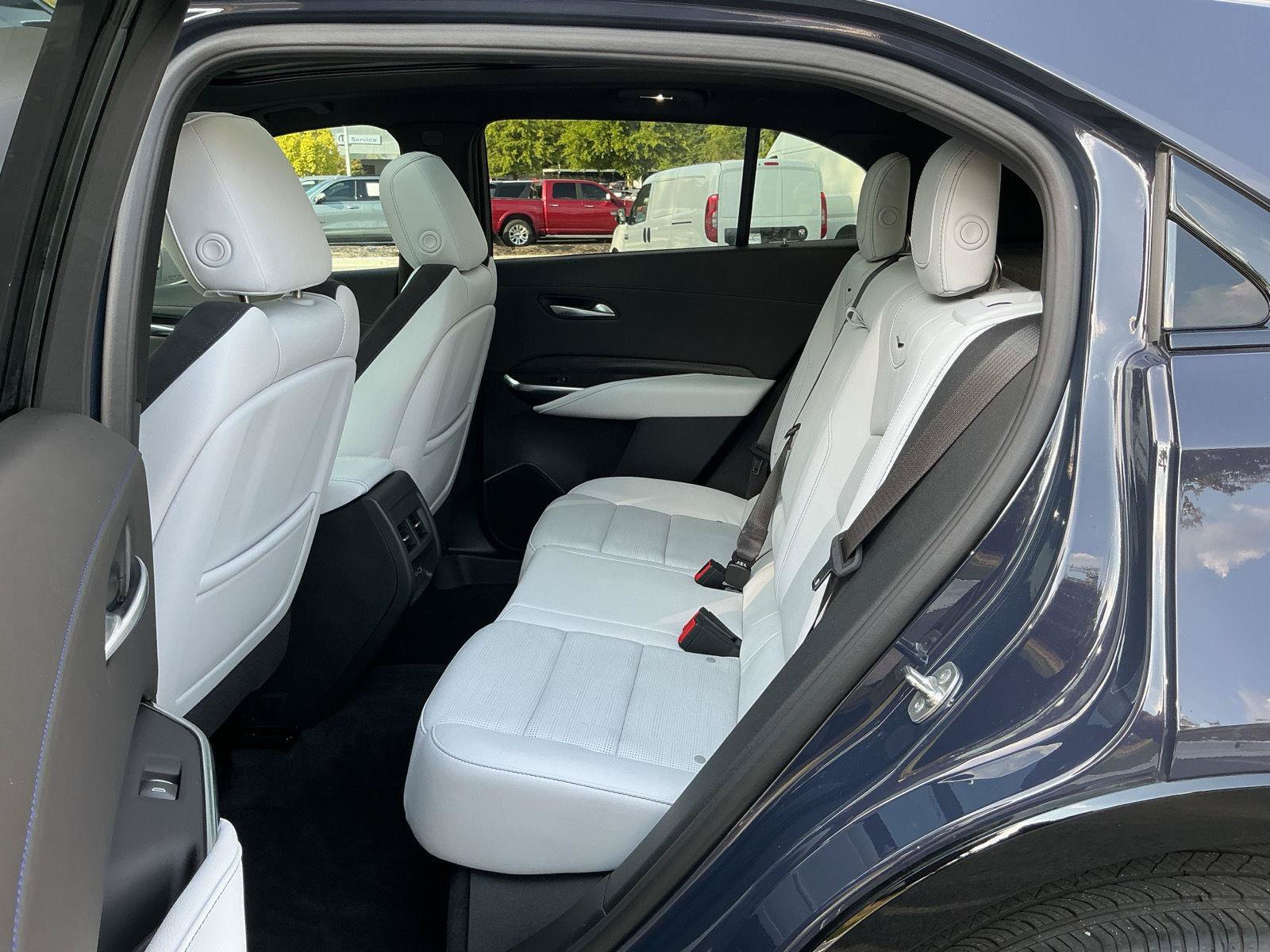 Used 2025 Cadillac XT4 Sport FWD image 24