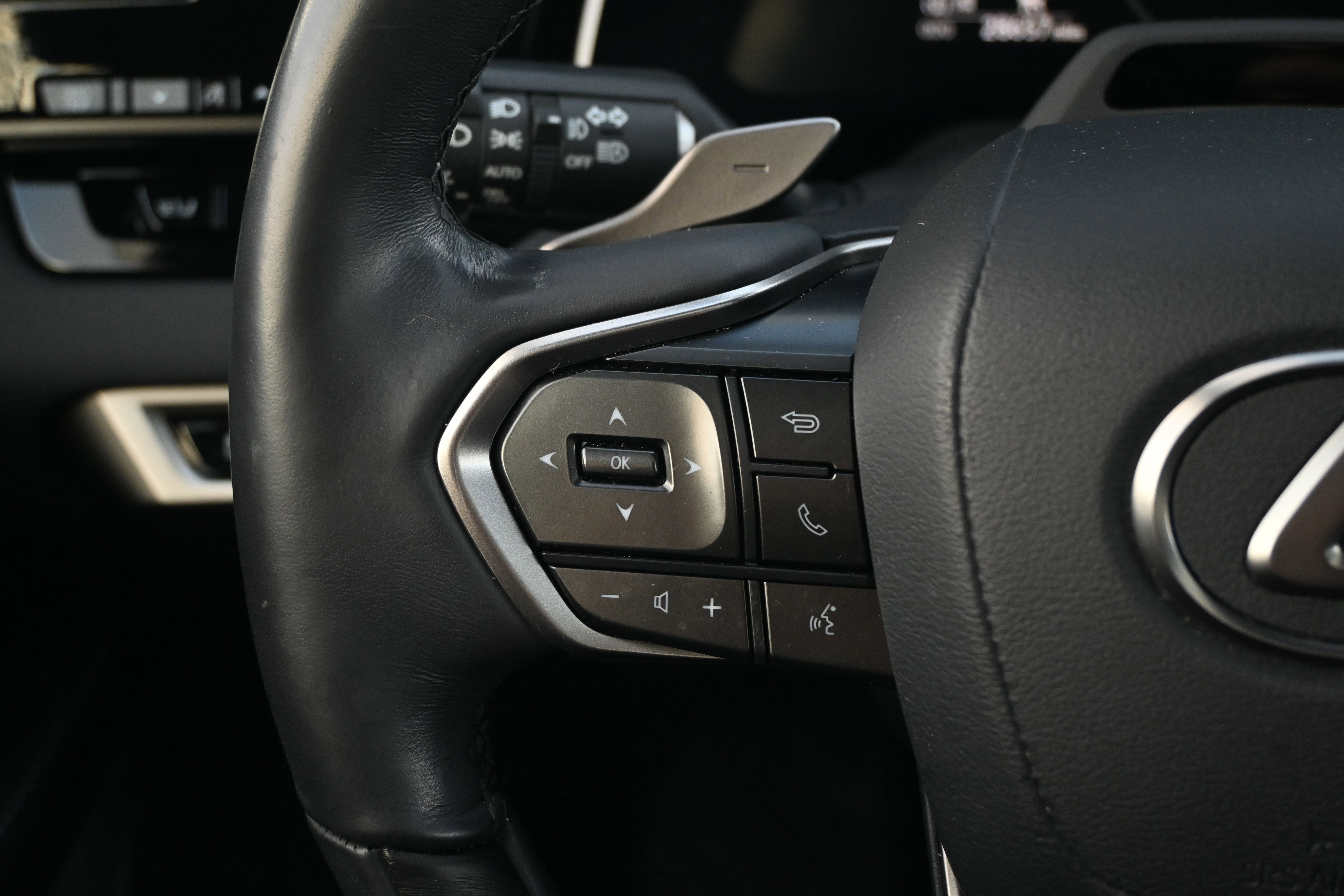 Used 2024 Lexus RX 350 Premium w/ Convenience Package image 30