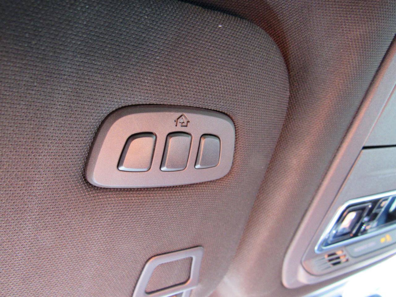 Used 2025 Lincoln Nautilus Premier w/ Jet Appearance Package AWD/4WD image 30