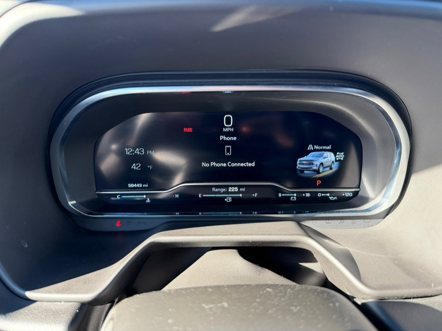 Used 2024 Chevrolet Suburban Premier image 28